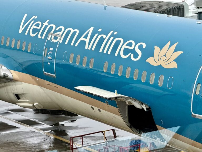 Vietnam Airlines