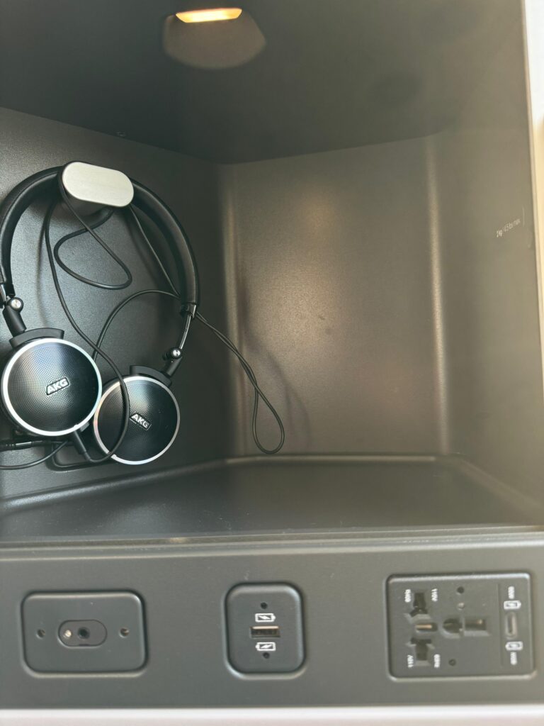 Allegris review reader