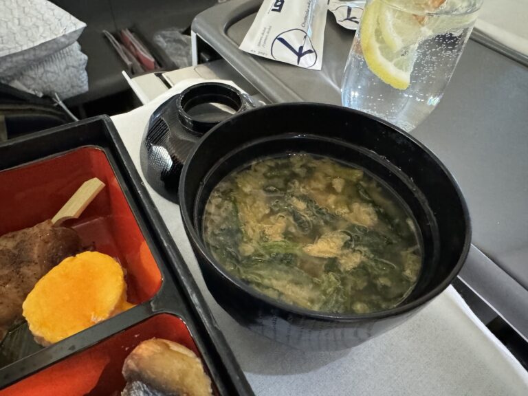 bento-box-eating-lot1714