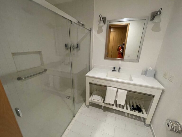 fourpoints_cancun2220