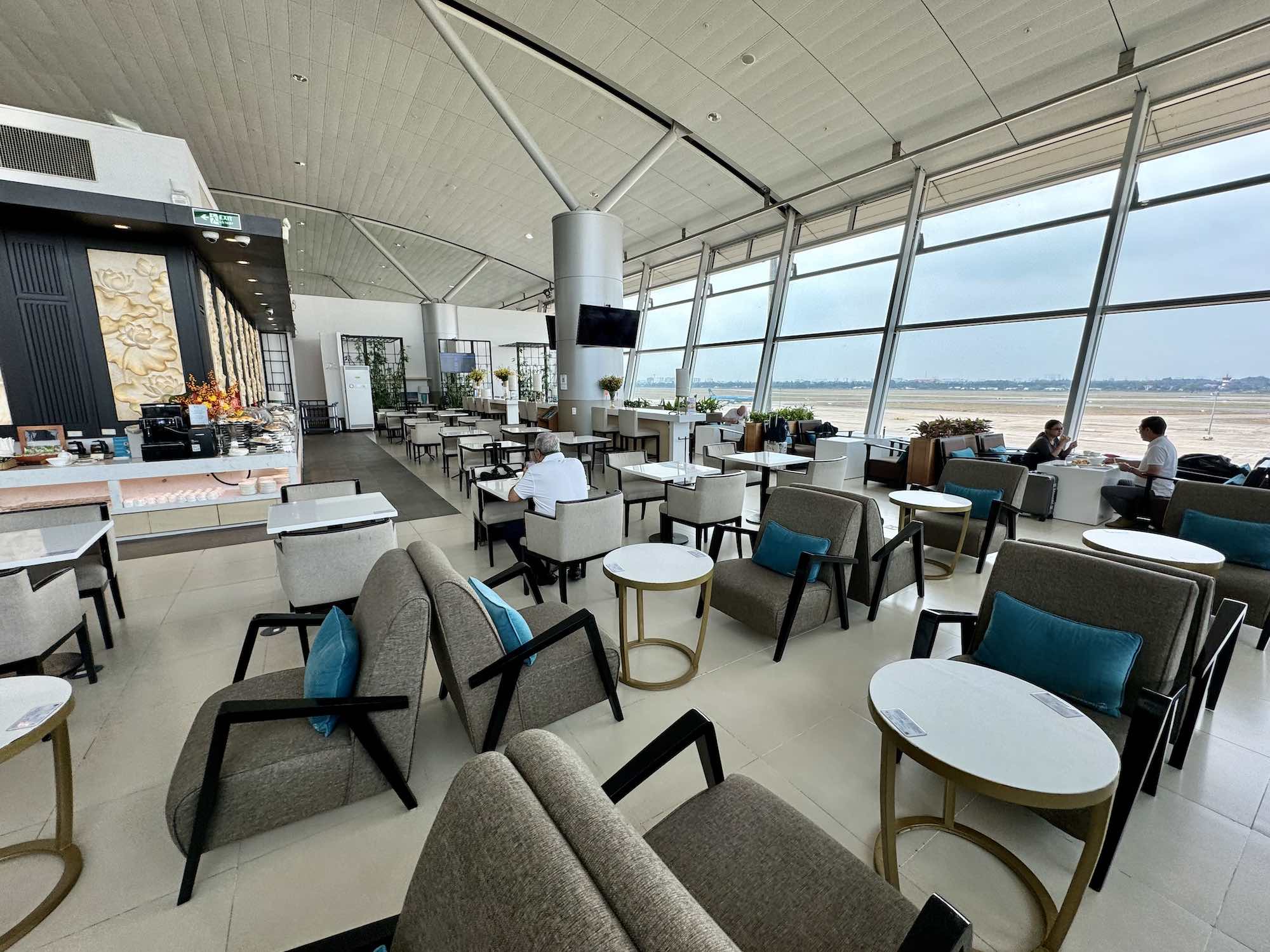 Lotus lounge Vietnam Airlines Ho Chi Min (SGN)
